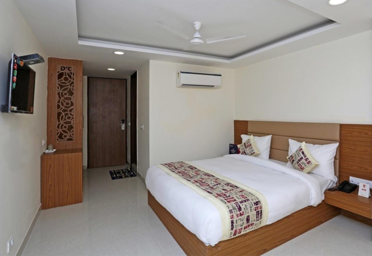 ניו דלהי Hotel Airport D'Capitol מראה חיצוני תמונה