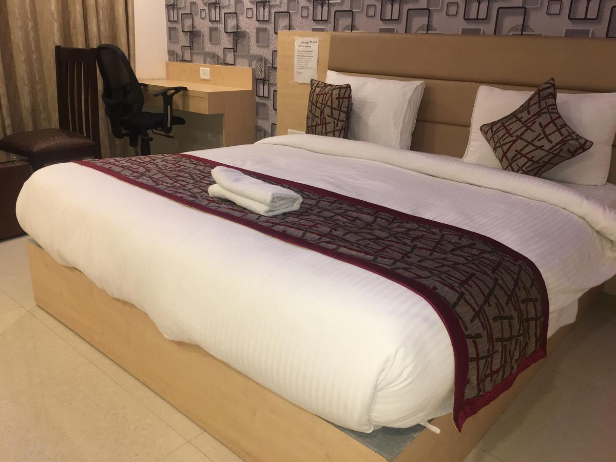 ניו דלהי Hotel Airport D'Capitol מראה חיצוני תמונה