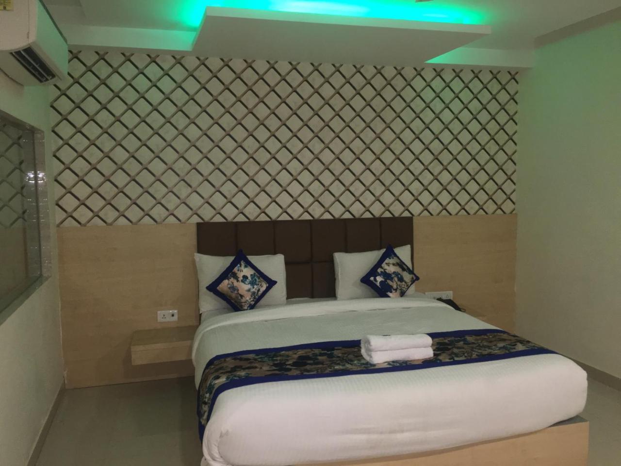 ניו דלהי Hotel Airport D'Capitol מראה חיצוני תמונה