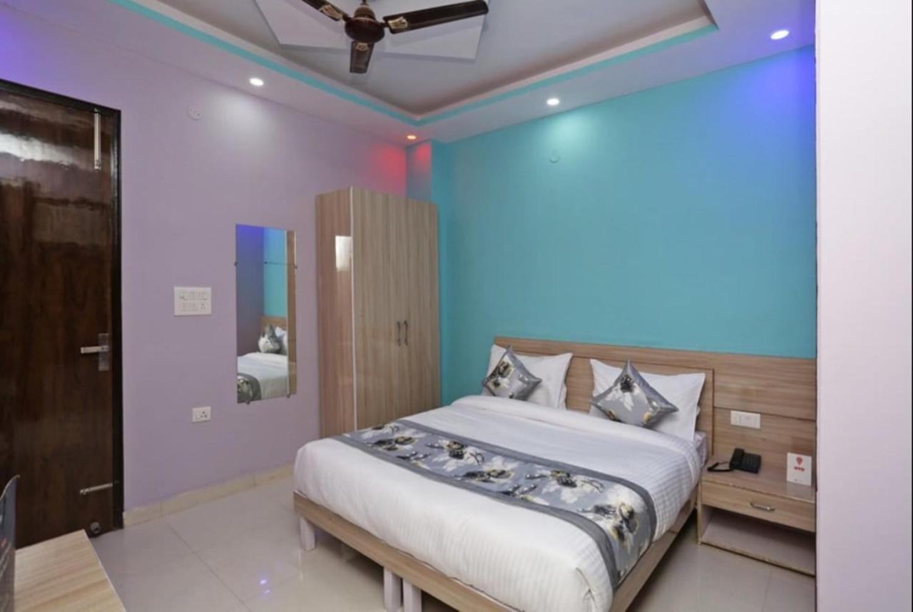 ניו דלהי Hotel Airport D'Capitol מראה חיצוני תמונה